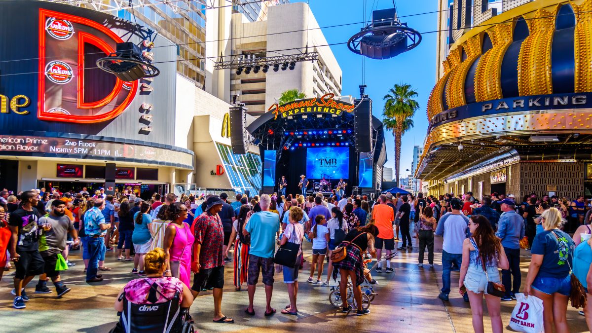 Analysts Cautious about Las Vegas after earnings reports — CDC Gaming