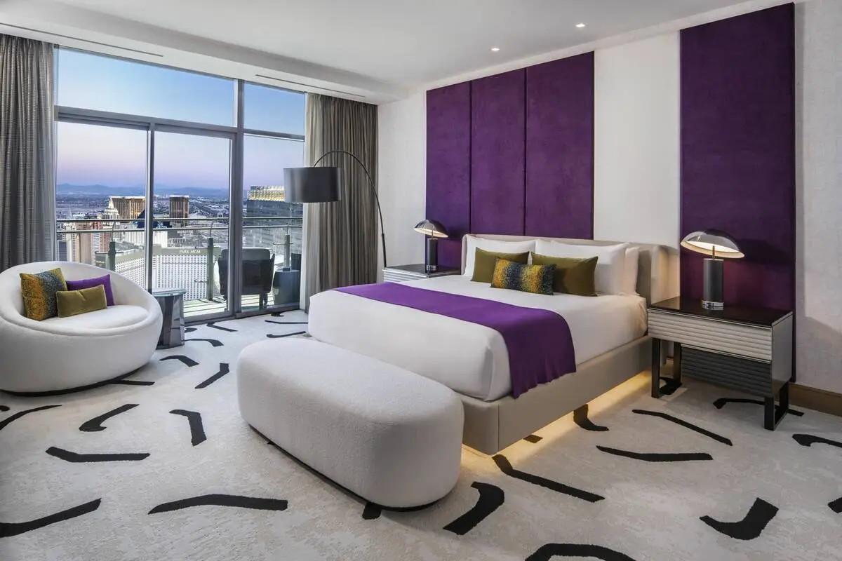 Las Vegas: Cosmopolitan debuts renovated penthouse suites, rooms