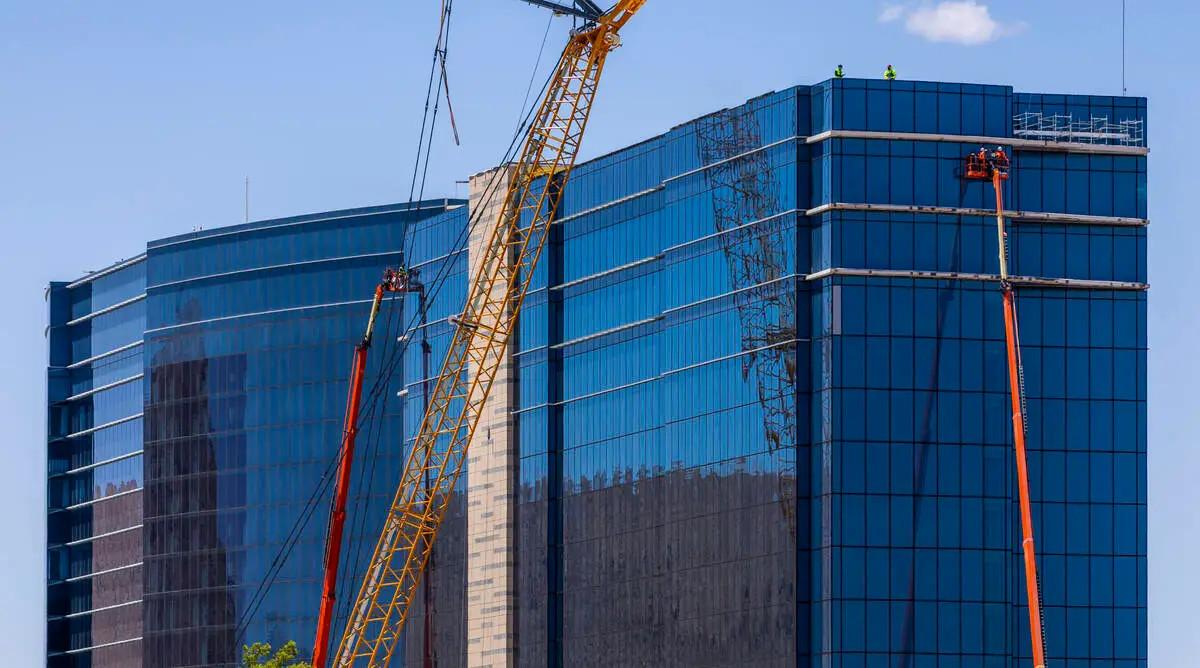 Las Vegas: New M tower nears Dec. 1 opening