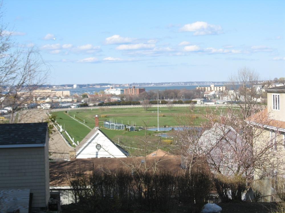 Massachusetts bill allowing HHR machines at racetracks passes House over casino objections