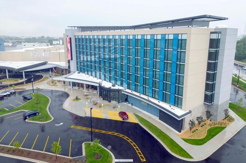 Business booms for Hollywood Casino Aurora during first full month at new $360M facility