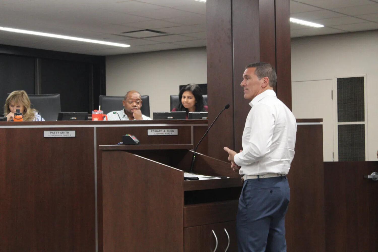 Illinois: Aurora City Council delays decision on plan for hotel near Hollywood Casino site – CDC Gaming