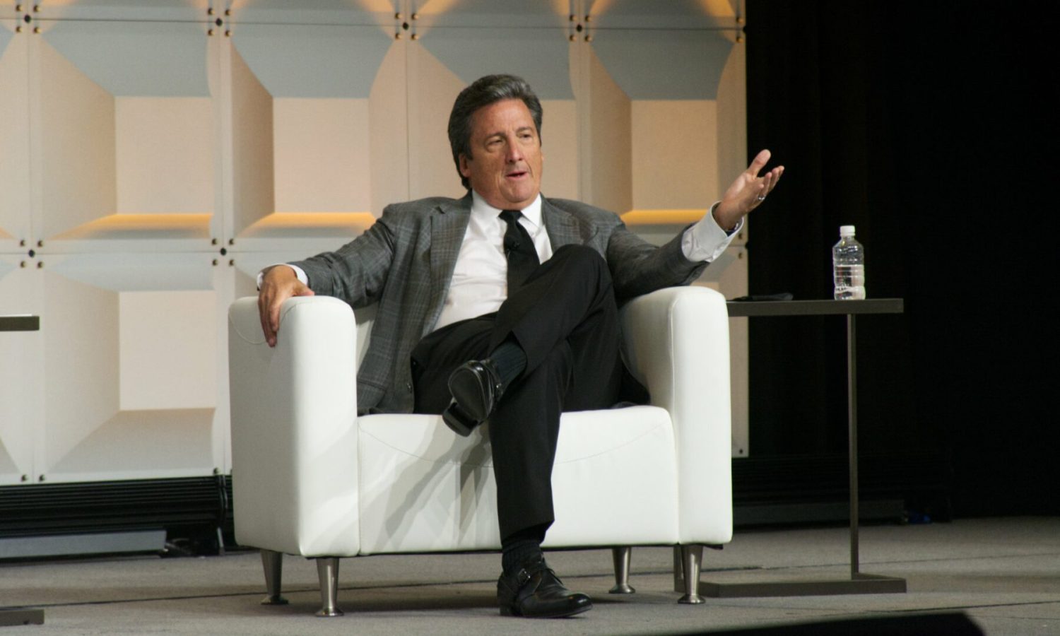 MGM reaches employment agreement with CEO Bill Hornbuckle through 2028